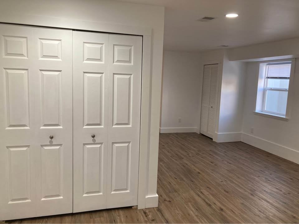 104 E Maple St #2 - Photo 4 of 10