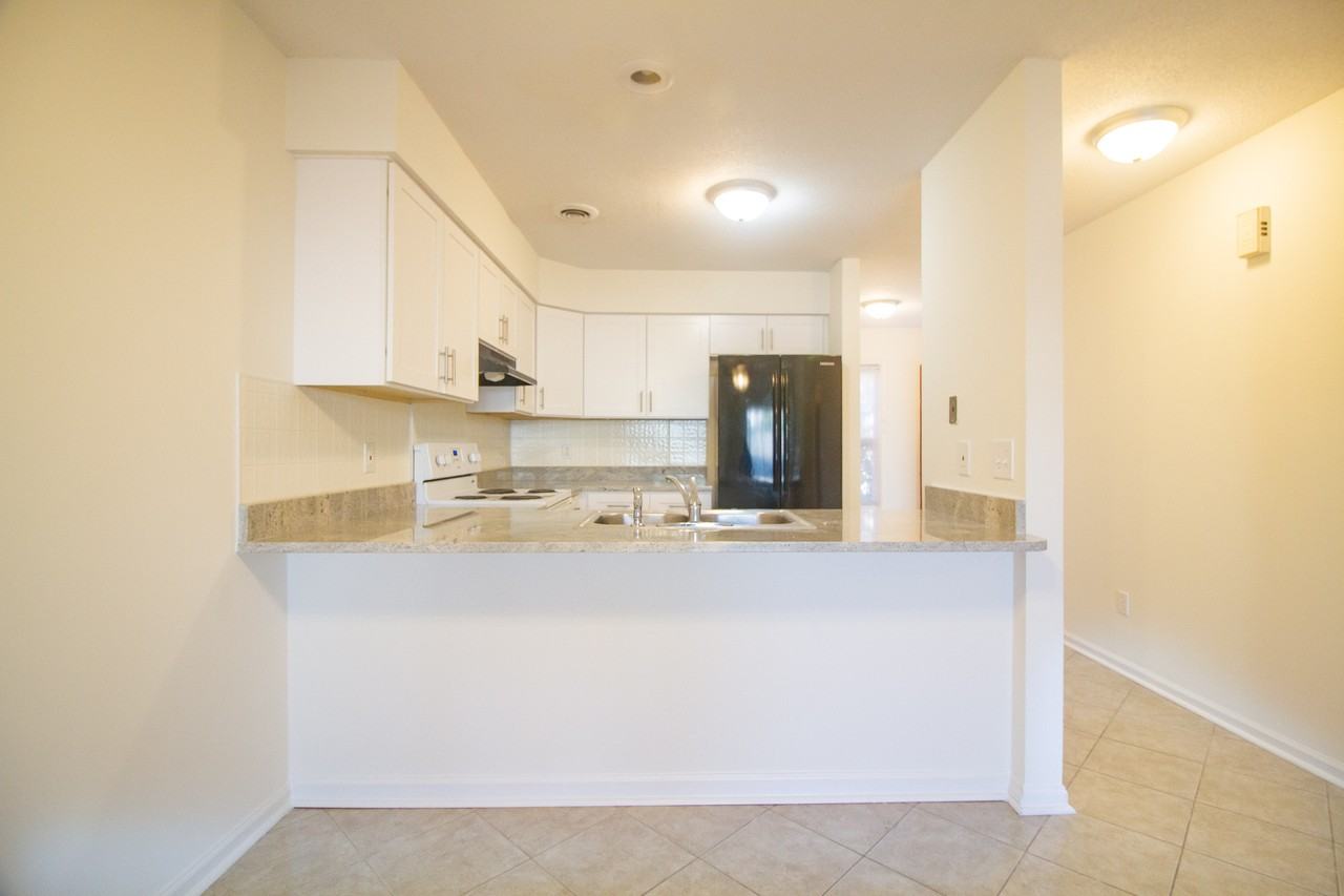 2708 S 17th St #B - Photo 4 of 27