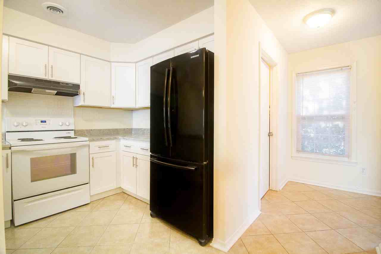 2708 S 17th St #B - Photo 6 of 27