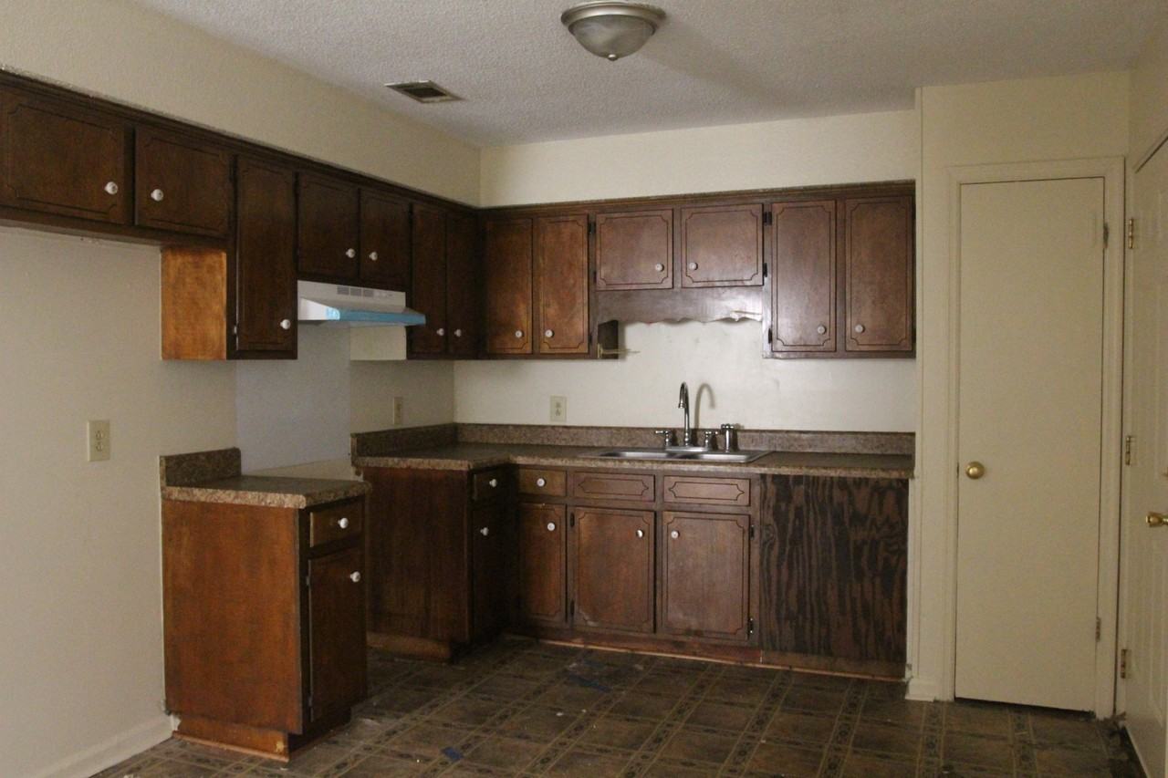 3403 Sweetbrier Rd #1 - Photo 5 of 9