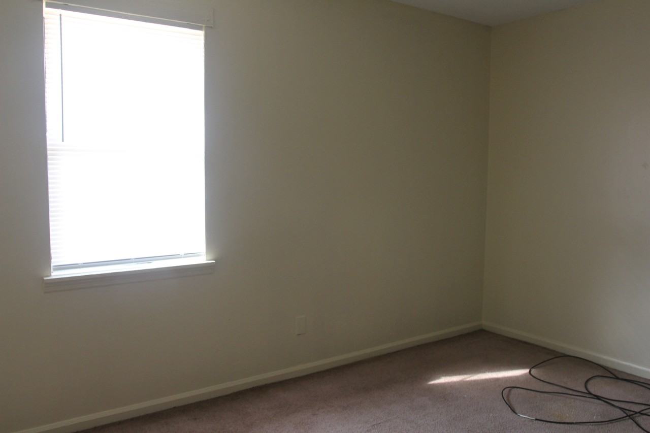 3403 Sweetbrier Rd #1 - Photo 7 of 9