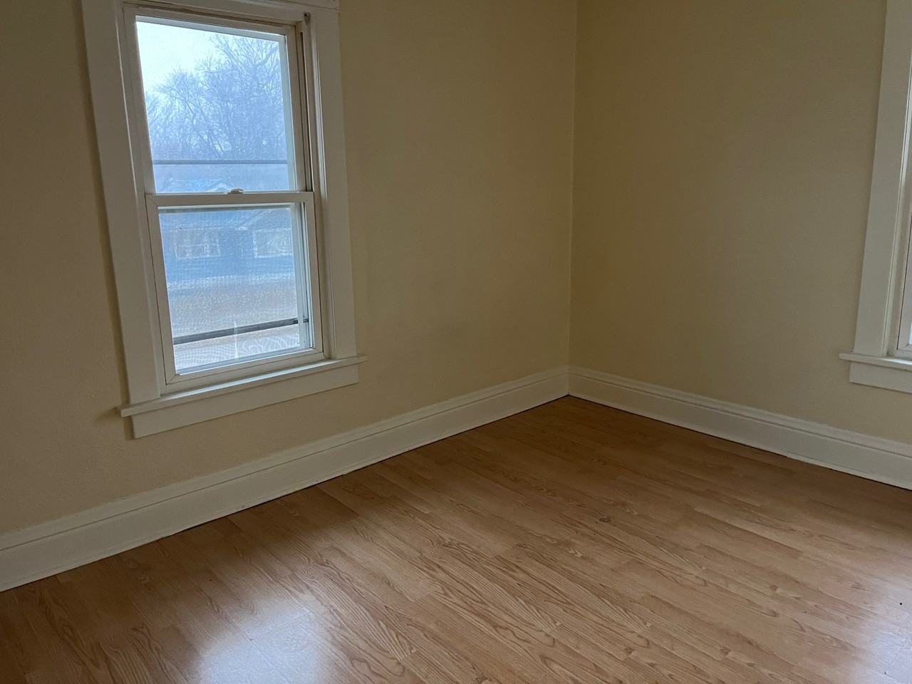 623 Riehl St - Photo 5 of 9