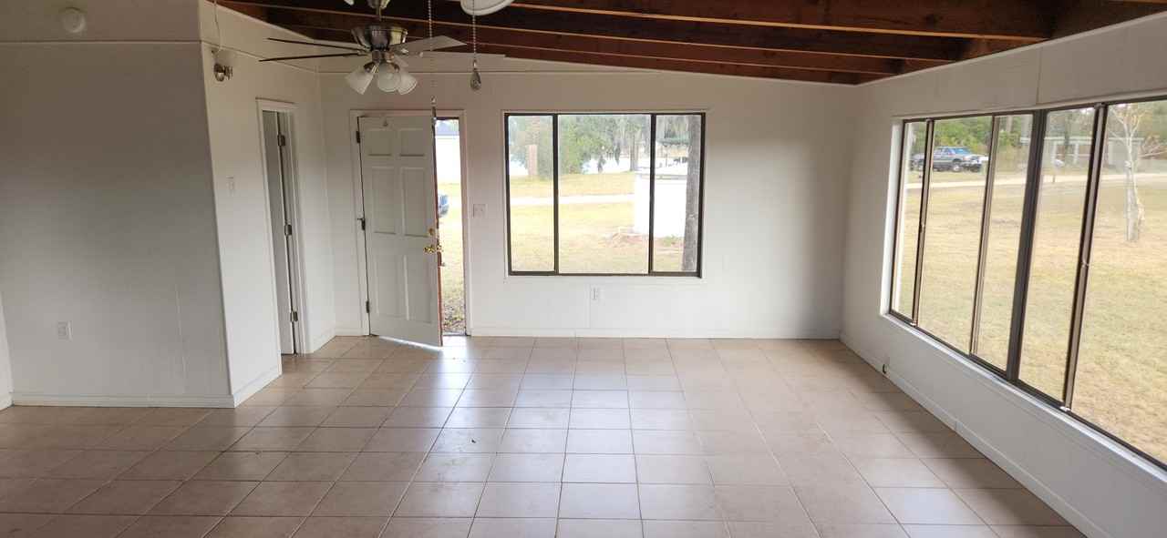 205 Peninsula Rd - Photo 5 of 18