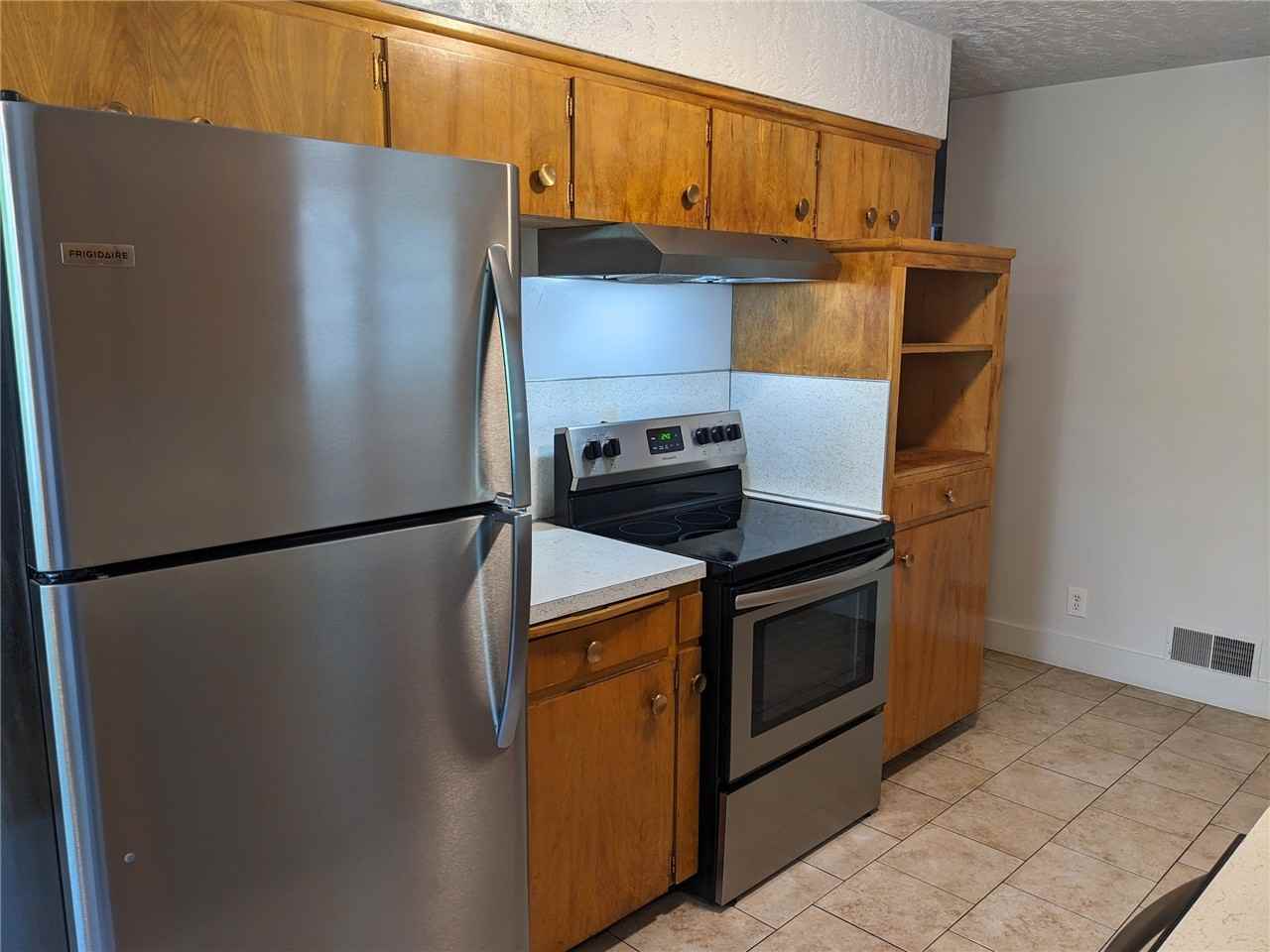 1212 E 22nd St - Photo 7 of 23