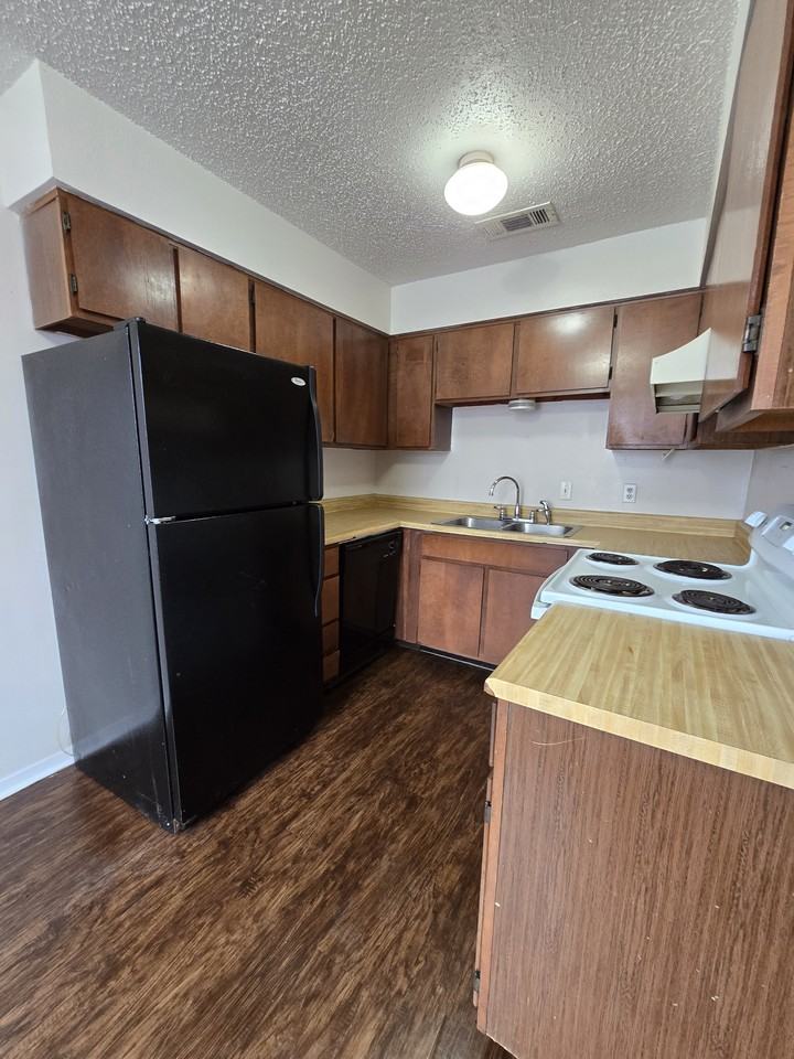 501 Reed St #103 - Photo 4 of 13