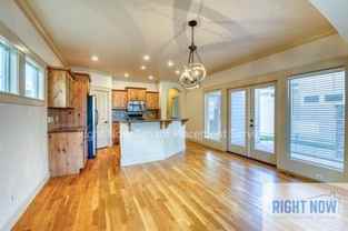 1076 W Stanhope St #1 - Photo 1 of 1