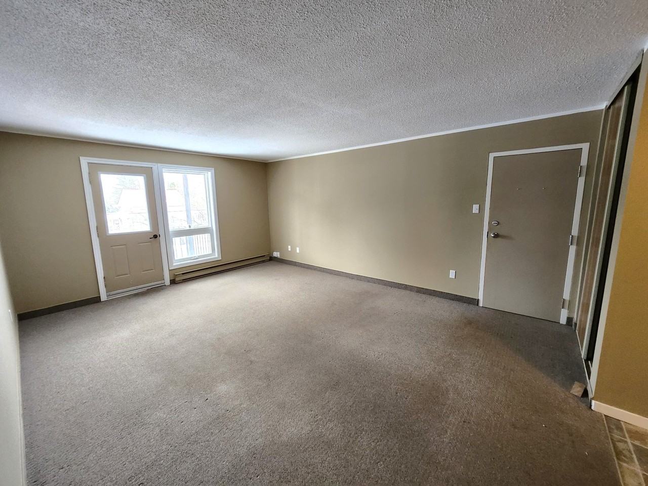 5 Green Valley Dr #9 - Photo 5 of 14