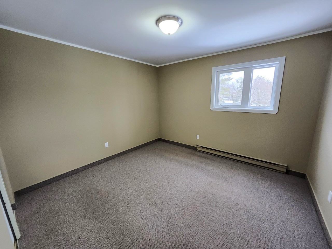 5 Green Valley Dr #9 - Photo 6 of 14