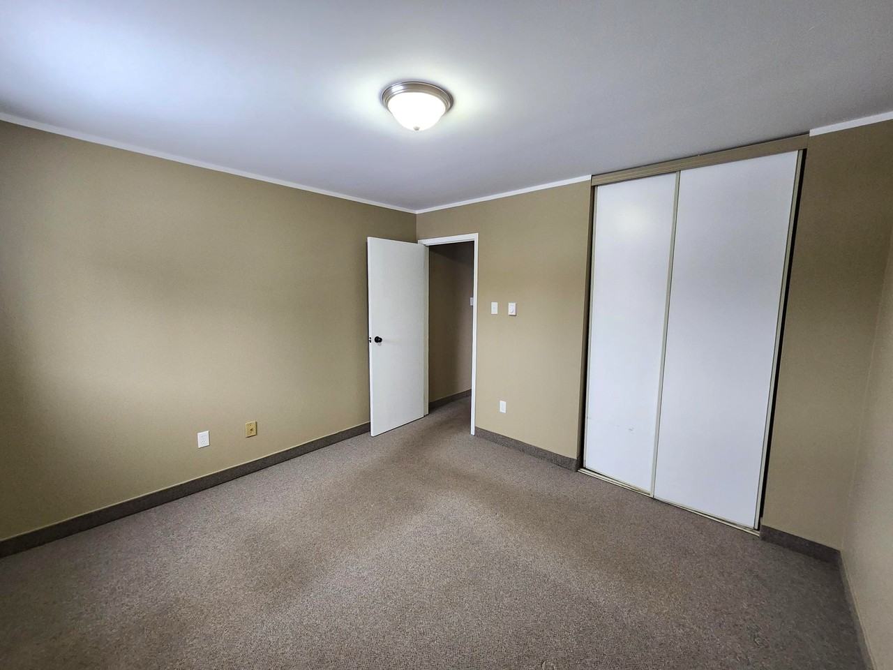 5 Green Valley Dr #9 - Photo 7 of 14