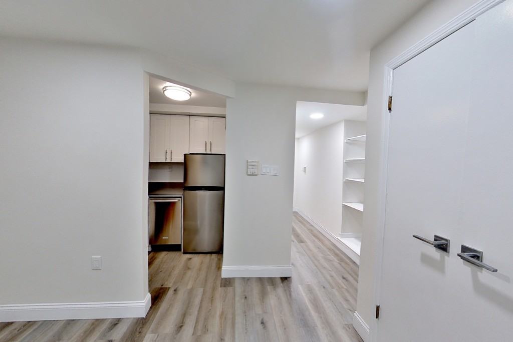 W 84th St #B - Photo 2 of 9