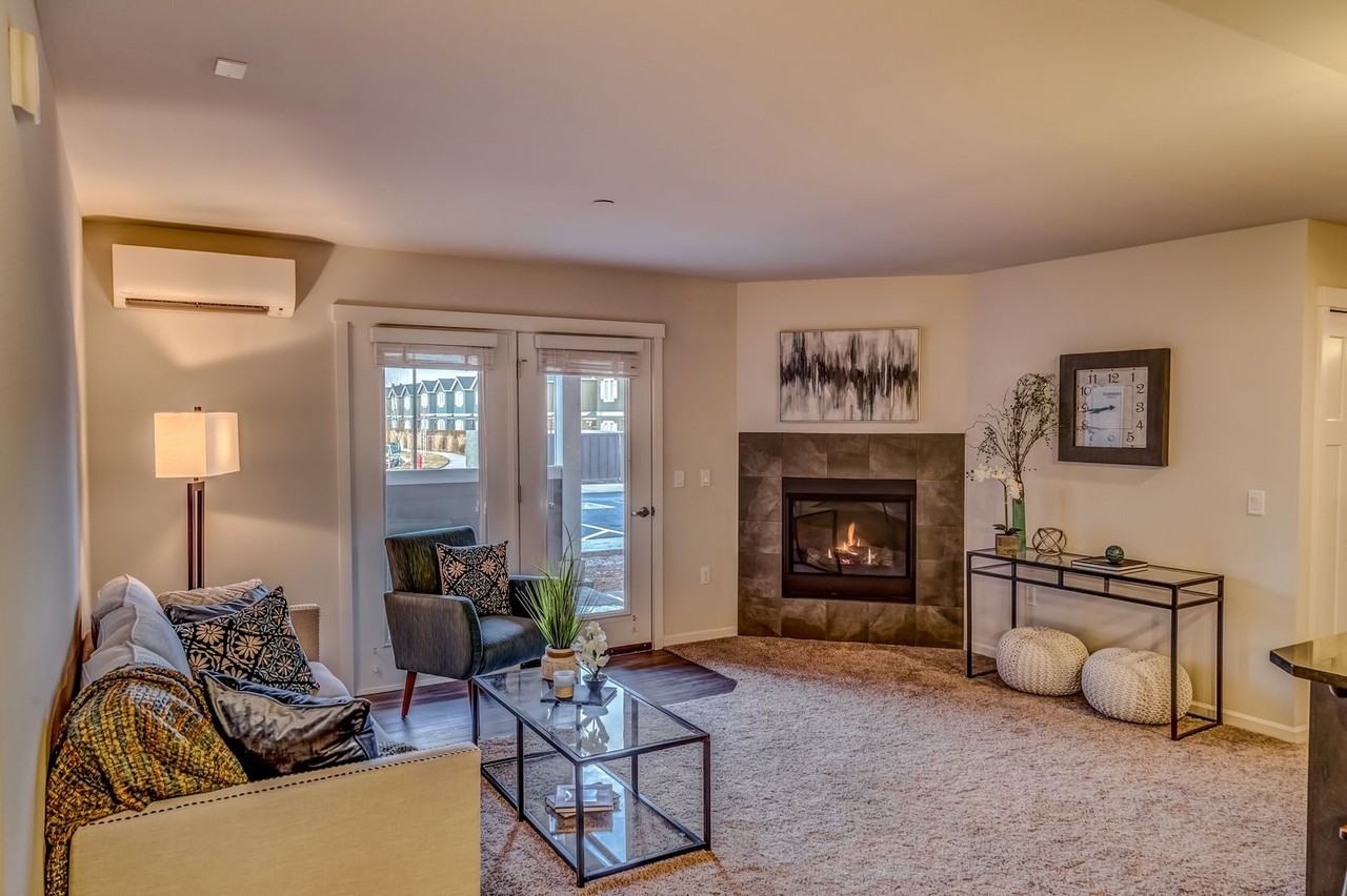 Escena Apartments - Photo 5 of 28