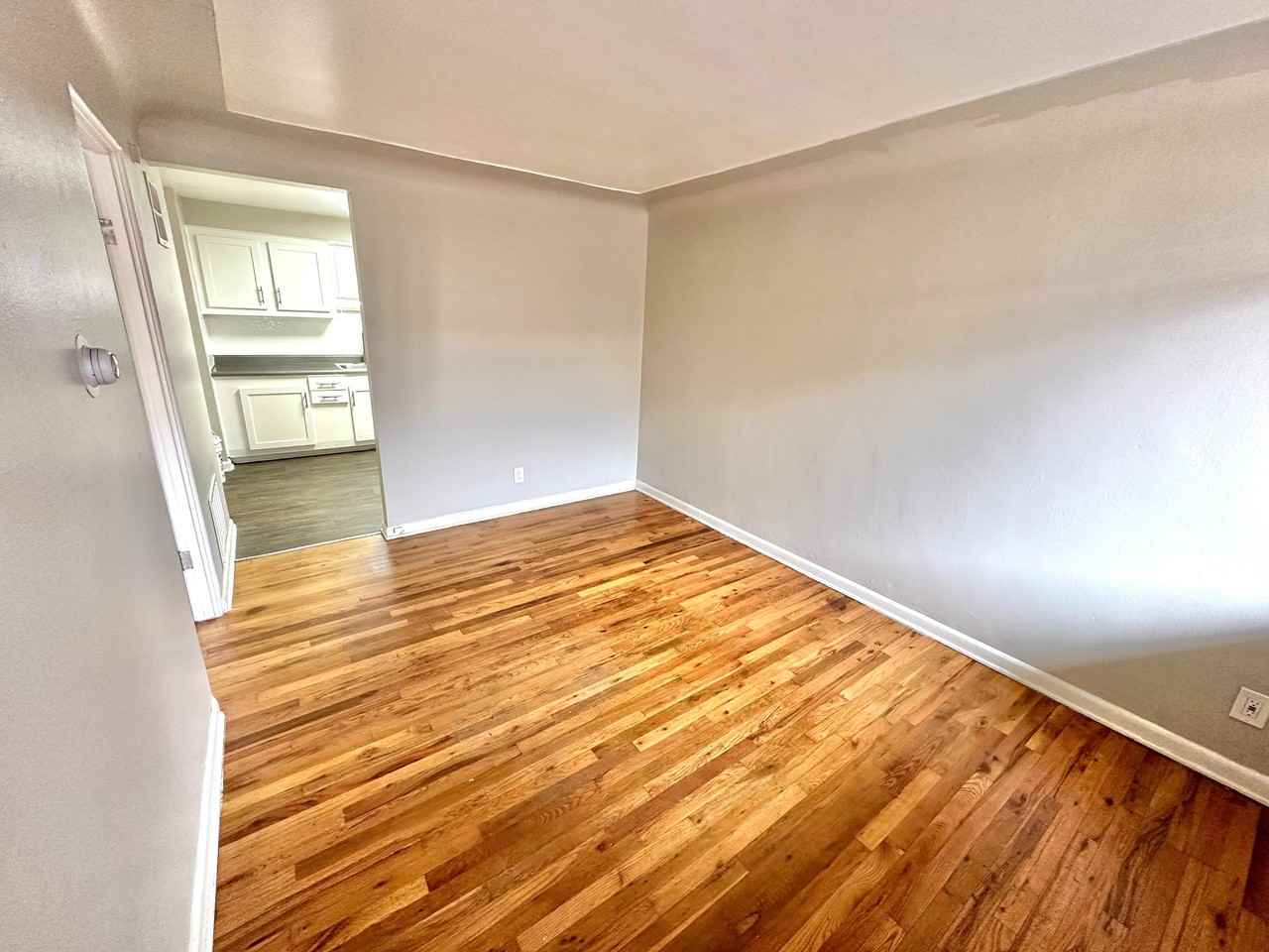 1495 Balsam - Photo 3 of 21