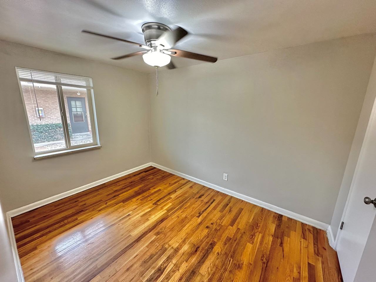 1495 Balsam - Photo 4 of 21