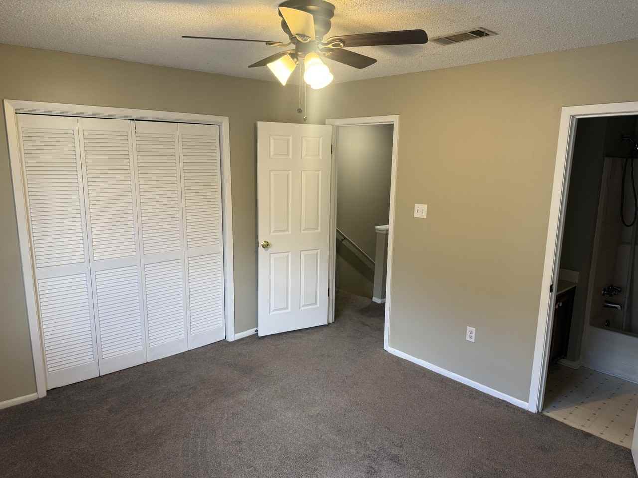 820 Meadow Glen Ave #B - Photo 2 of 11