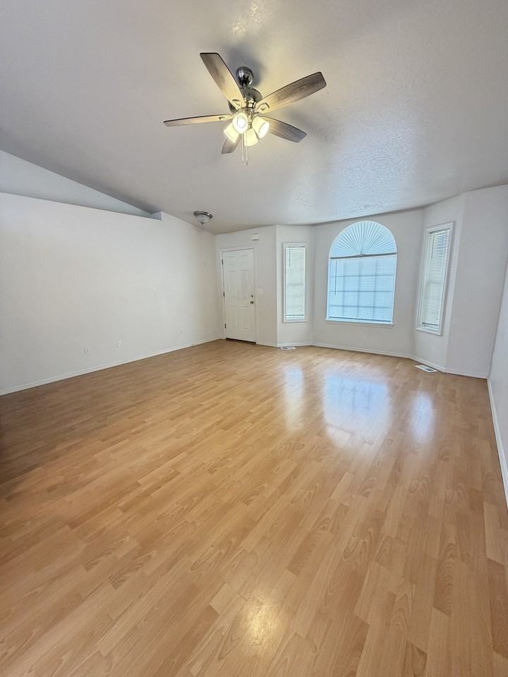 2067 S Linda Vista Ave #1 - Photo 5 of 18