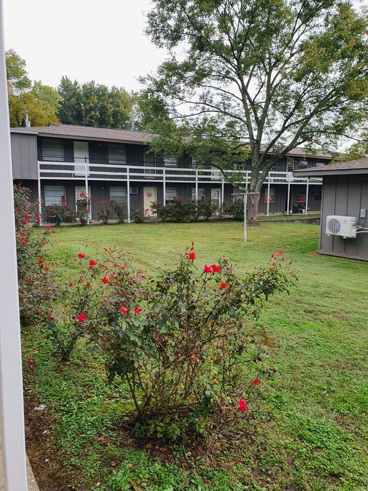 300 West Gordon St. - 9304 West Gordon St. #9 - Photo 5 of 6