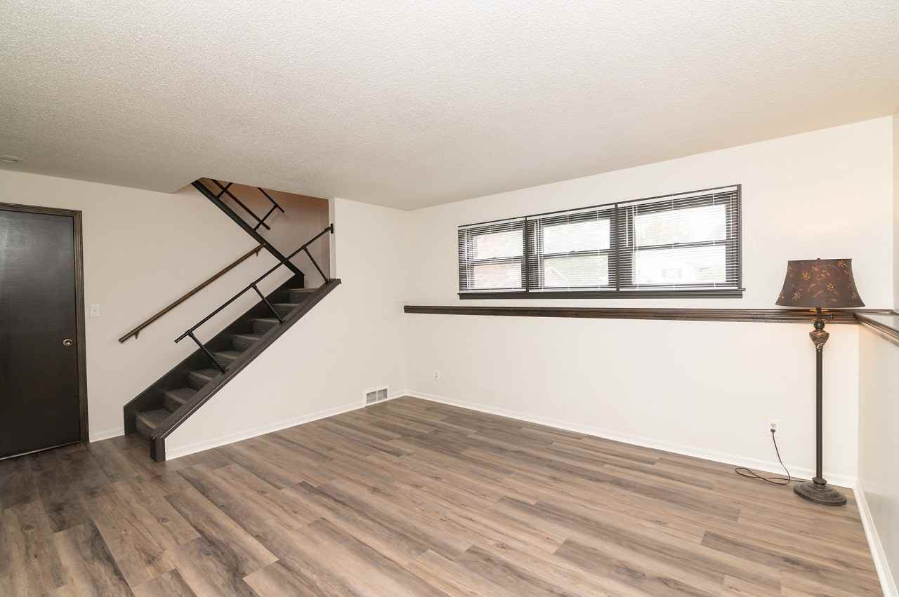 493/495 Perrey Drive - 493 #493 - Photo 3 of 19