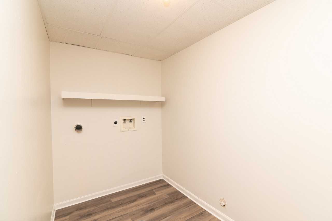 493/495 Perrey Drive - 493 #493 - Photo 7 of 19