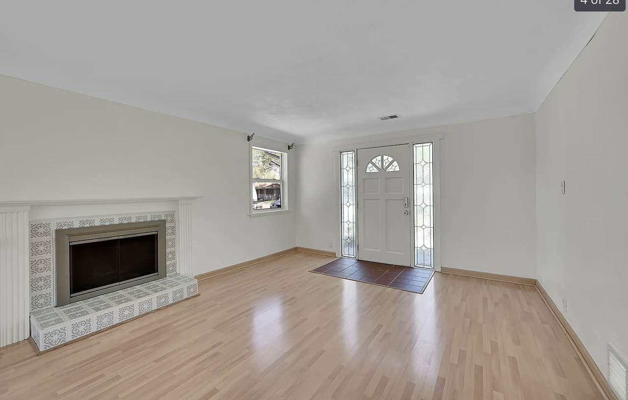 4265 Brentwood St #1 - Photo 4 of 28