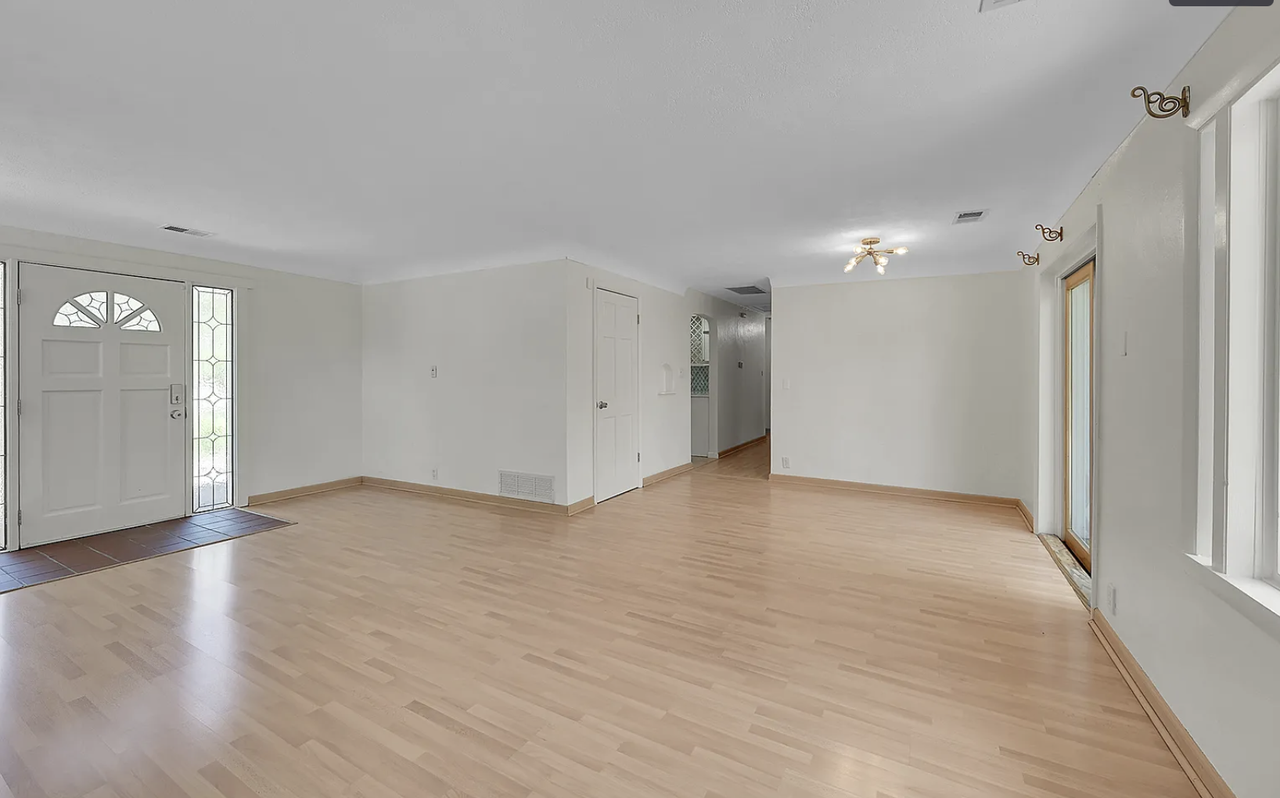 4265 Brentwood St #1 - Photo 5 of 28