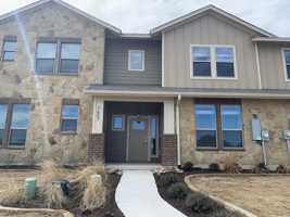 featured image of 7607 Stonehollow Dr #7607
