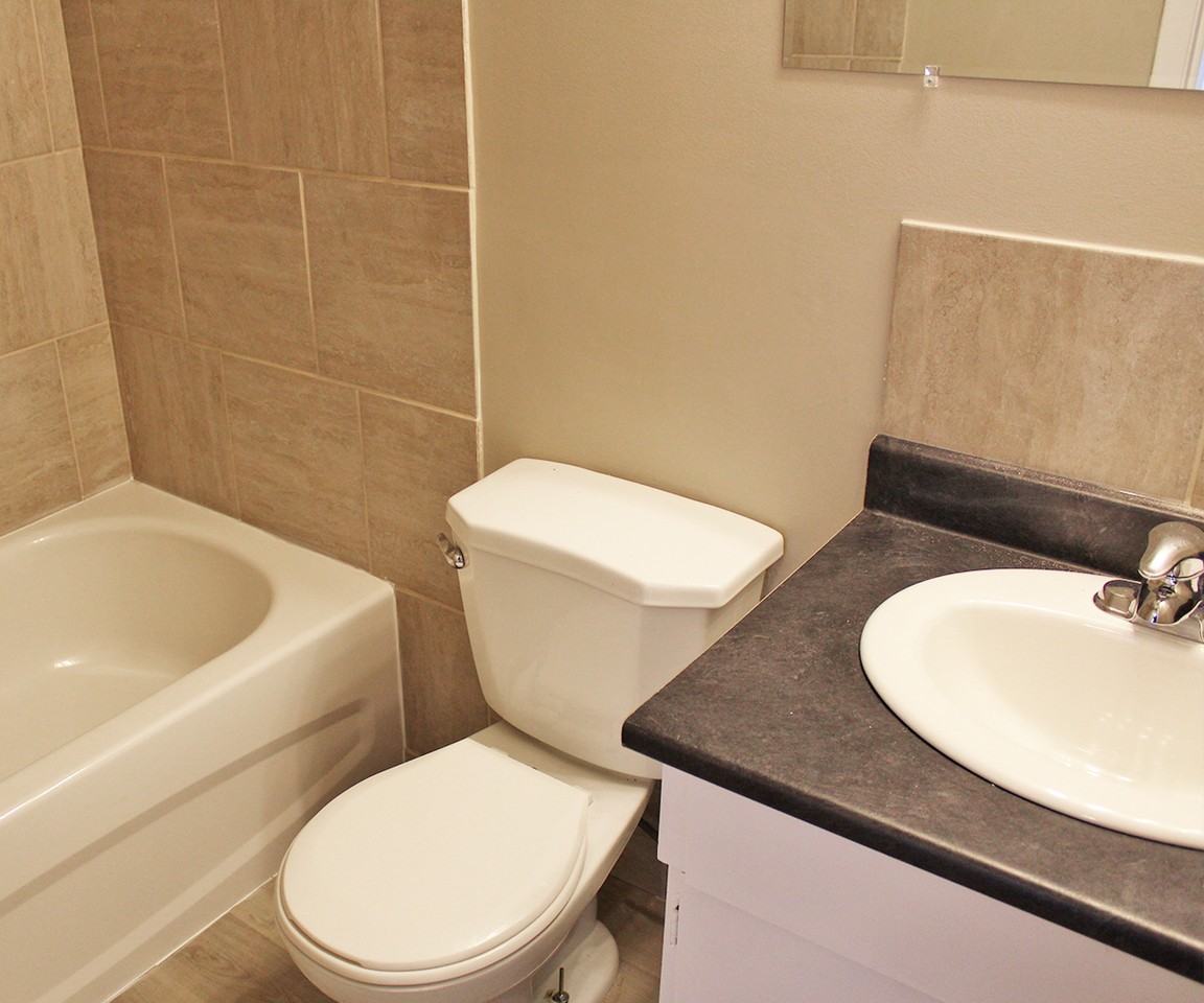 Cascade Manor - Photo 6 of 7