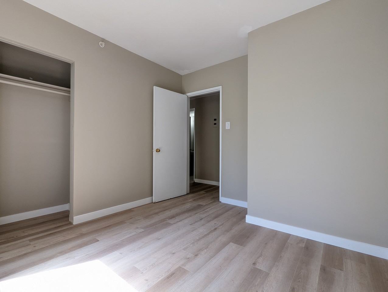 Broadview Legislature Apartments - Photo 5 of 15