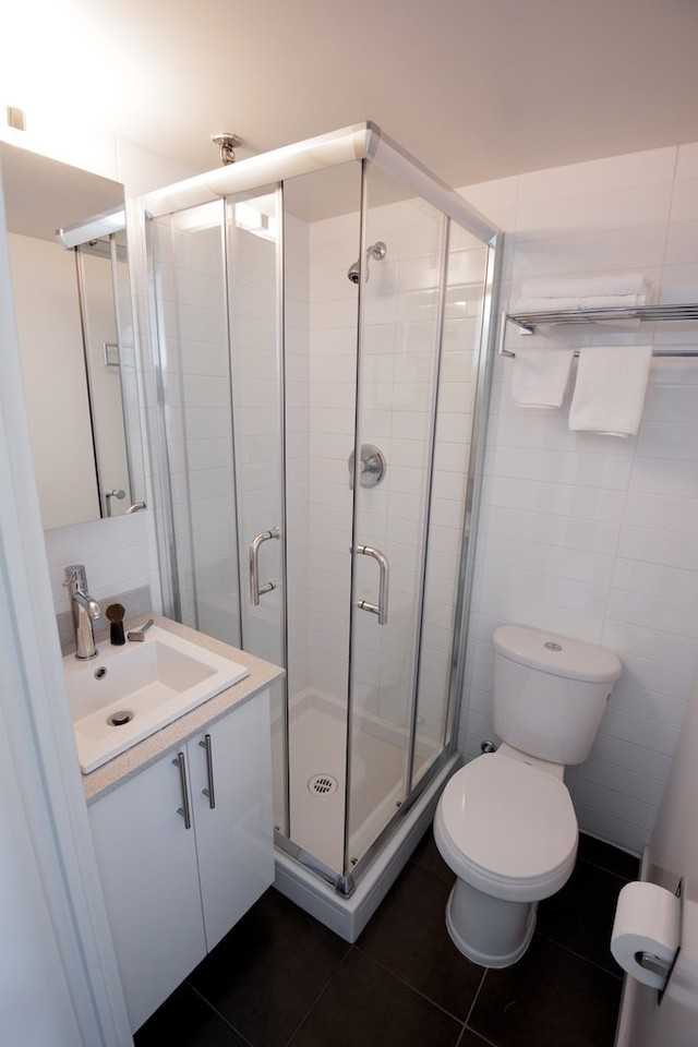 APT Living - Photo 4 of 23