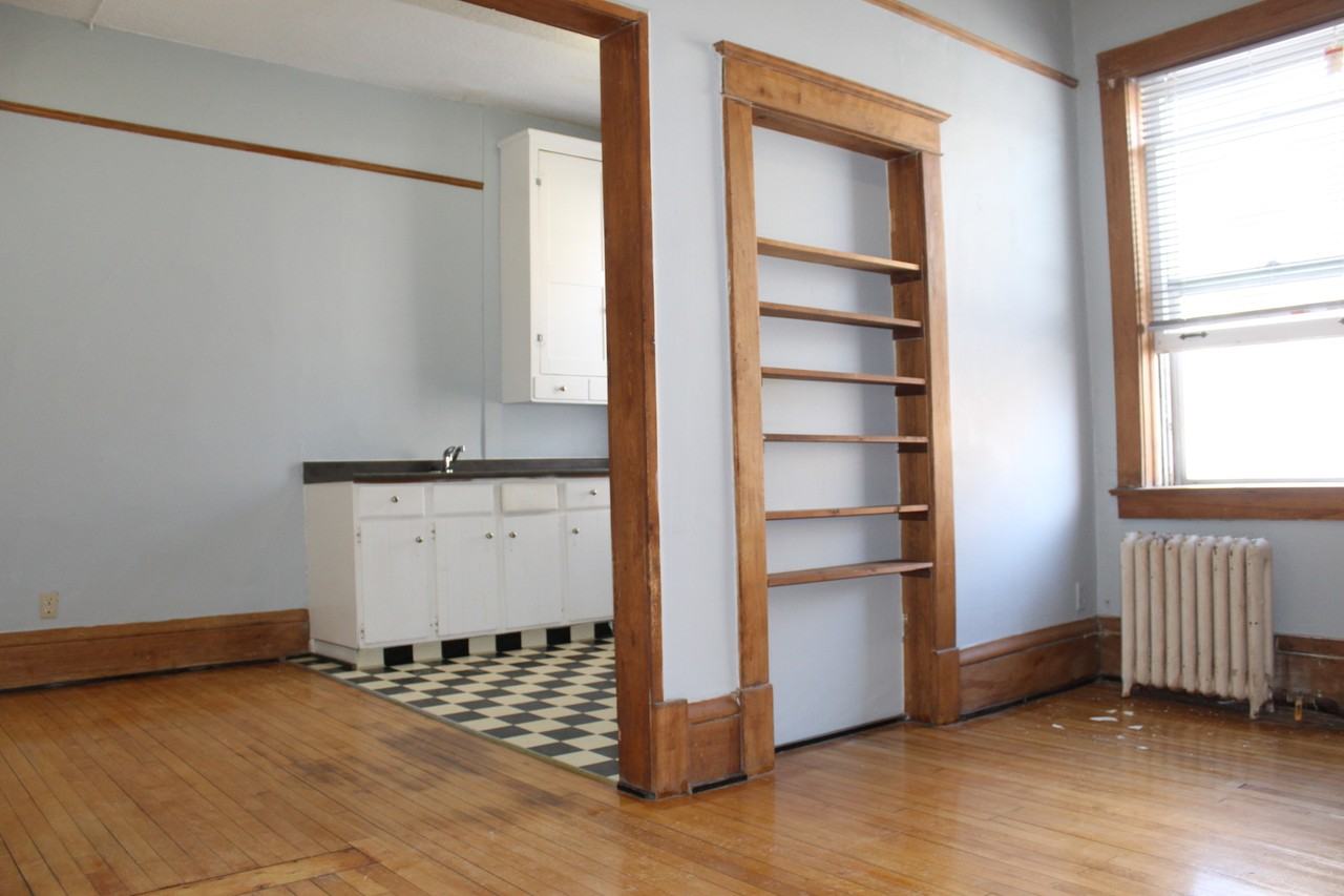 Coronation Place - Photo 7 of 13