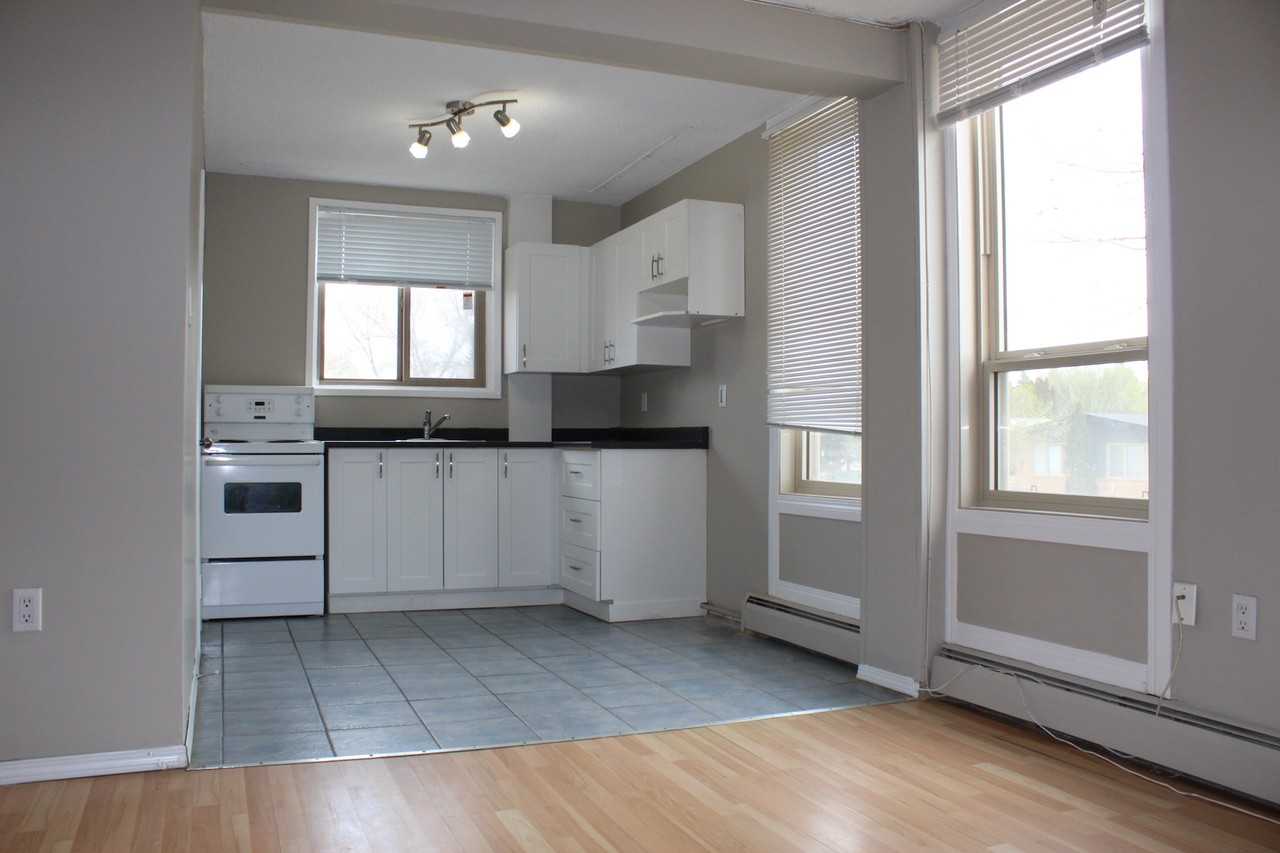 Laurentian Apartments - Photo 3 of 15