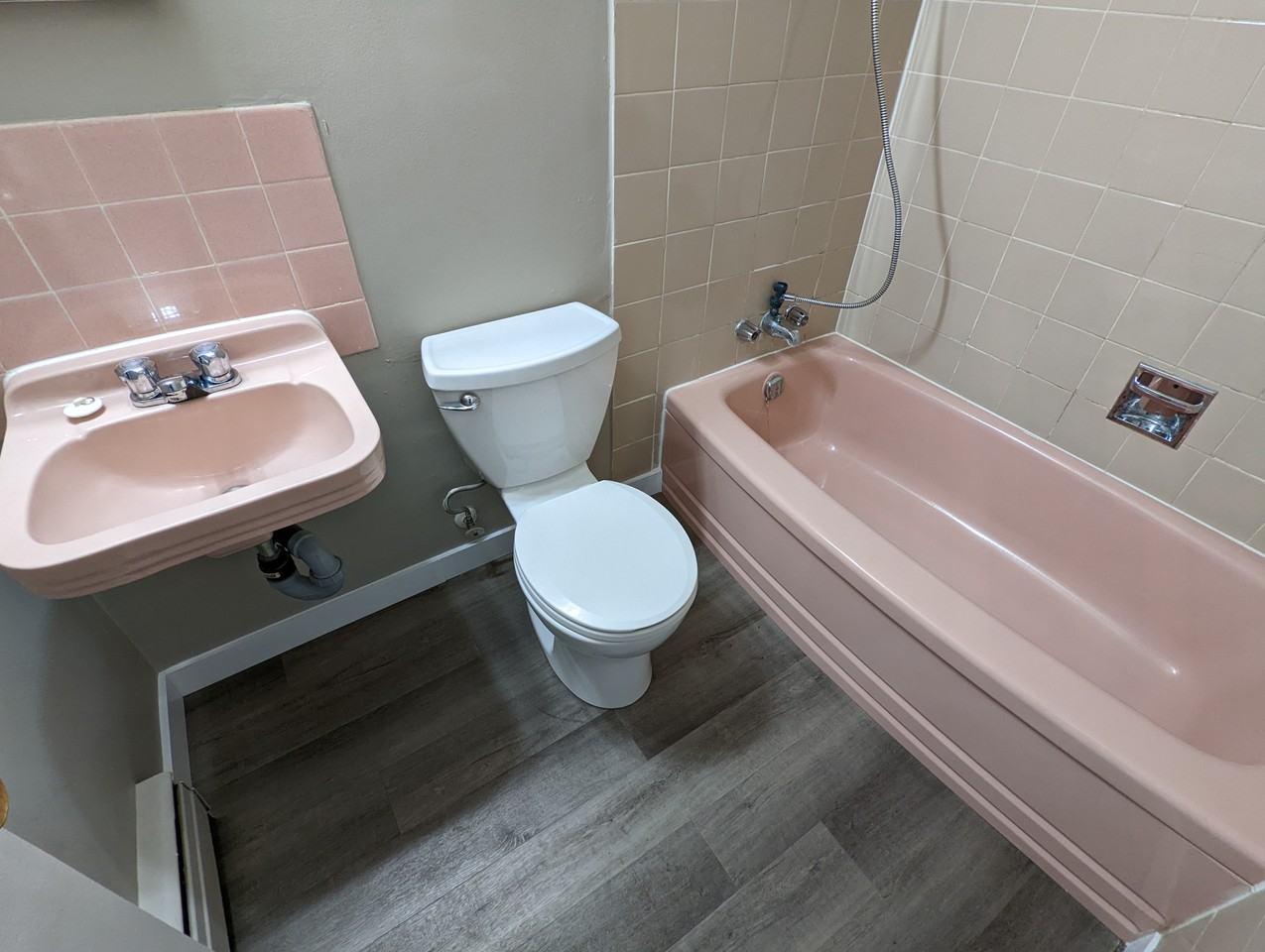 Jasper Ave Lookout 1 - Photo 5 of 9