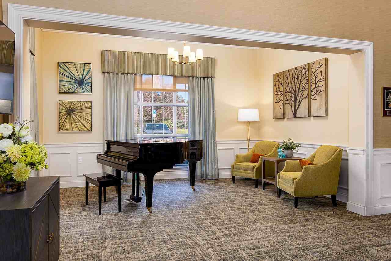 Brookhaven Manor Senior Living - Photo 2 of 50