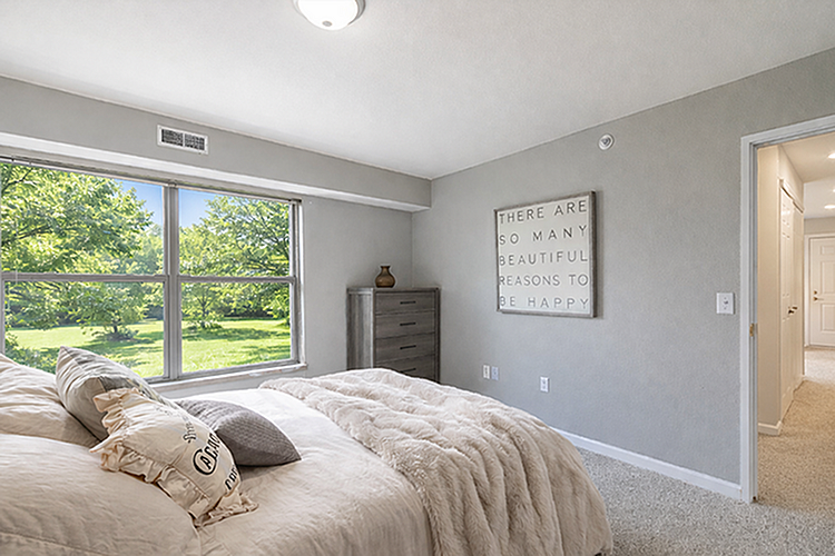 Central Park Apartments - Photo 5 of 28