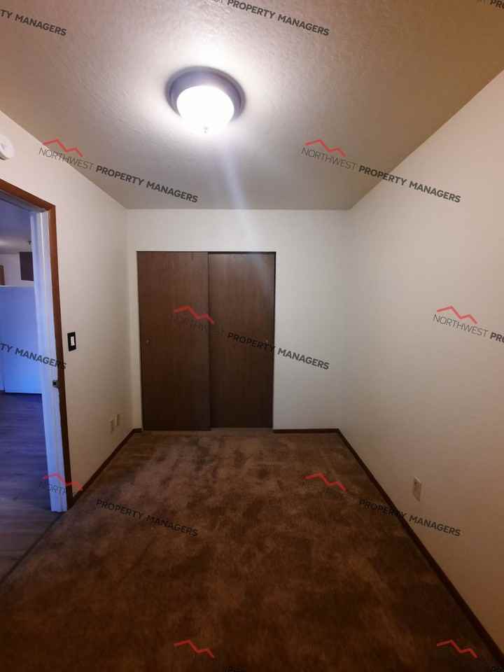 Bridgeview Apartments - Photo 6 of 42