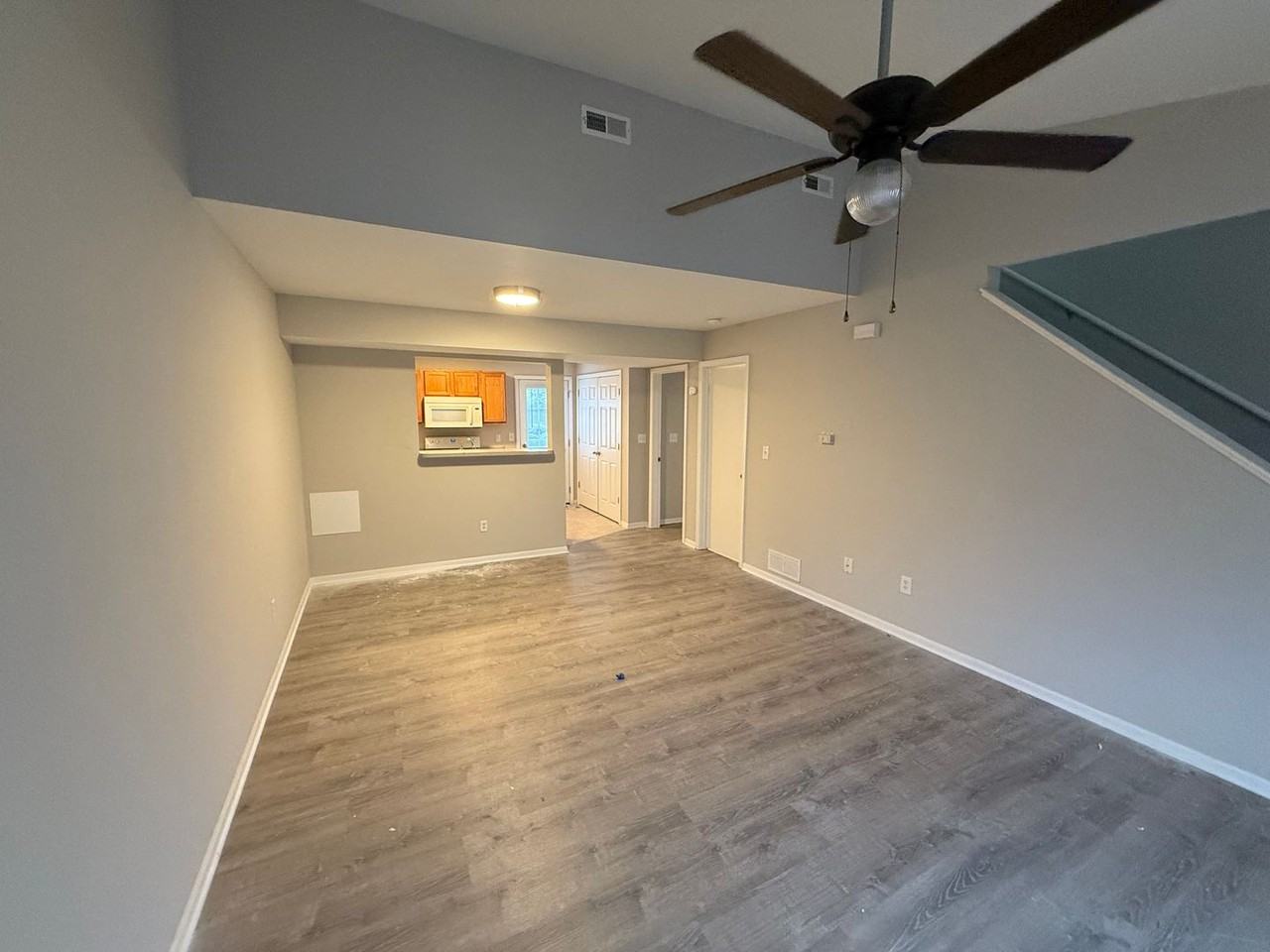 1410 Greensboro Dr - Photo 5 of 31