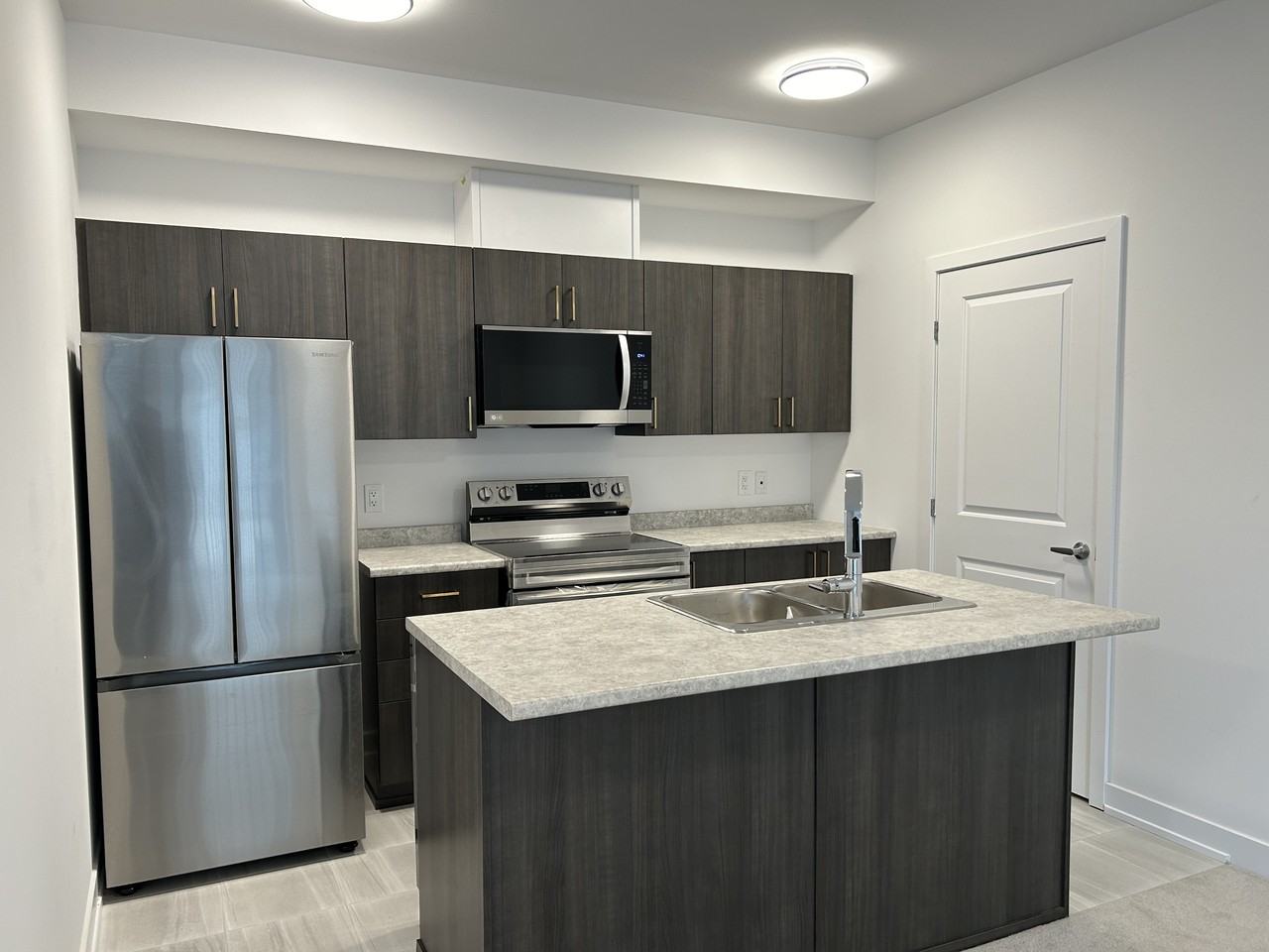 1319 Silhouette Pvt #1315 - Photo 2 of 14