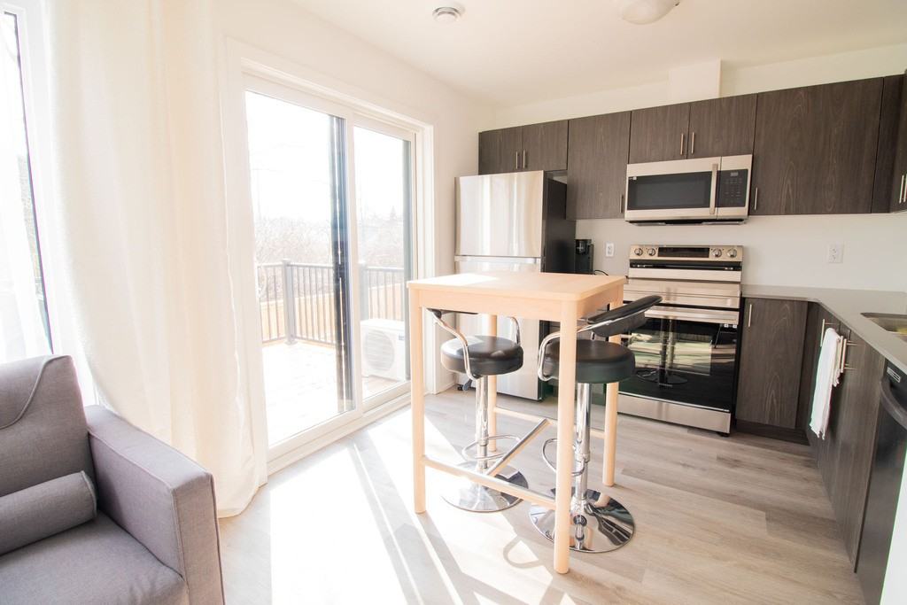 4263 Fourth Ave - Photo 2 of 34