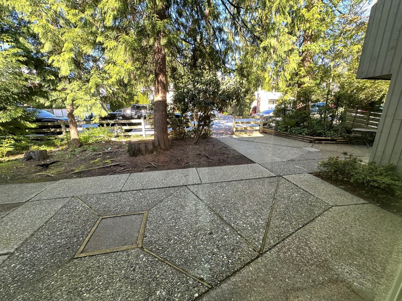 3134 Baird Rd - Photo 2 of 48