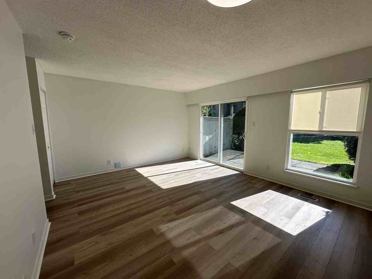 3134 Baird Rd - Photo 5 of 48