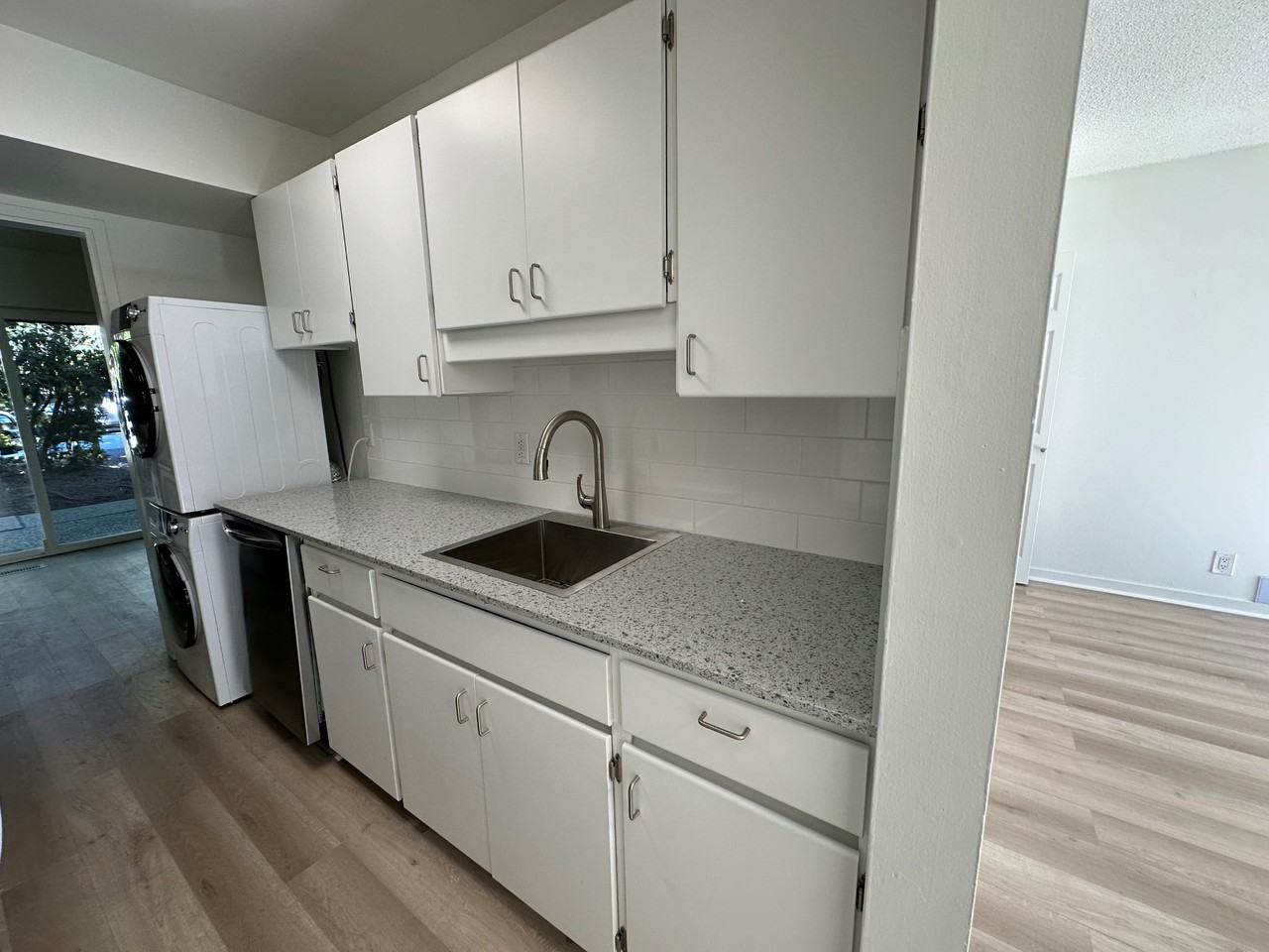 3134 Baird Rd - Photo 7 of 48