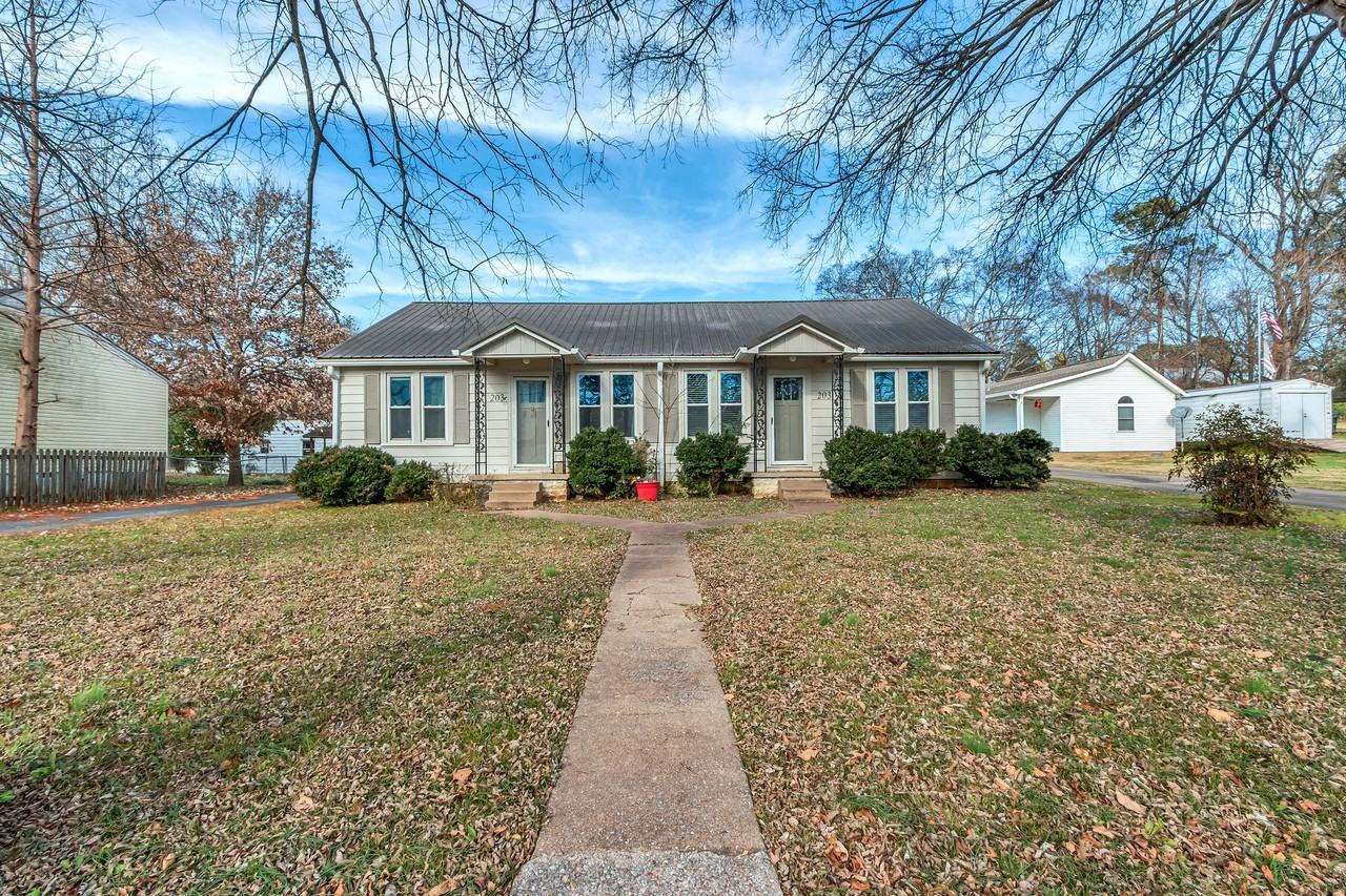 203 5th Ave #B - Photo 2 of 31