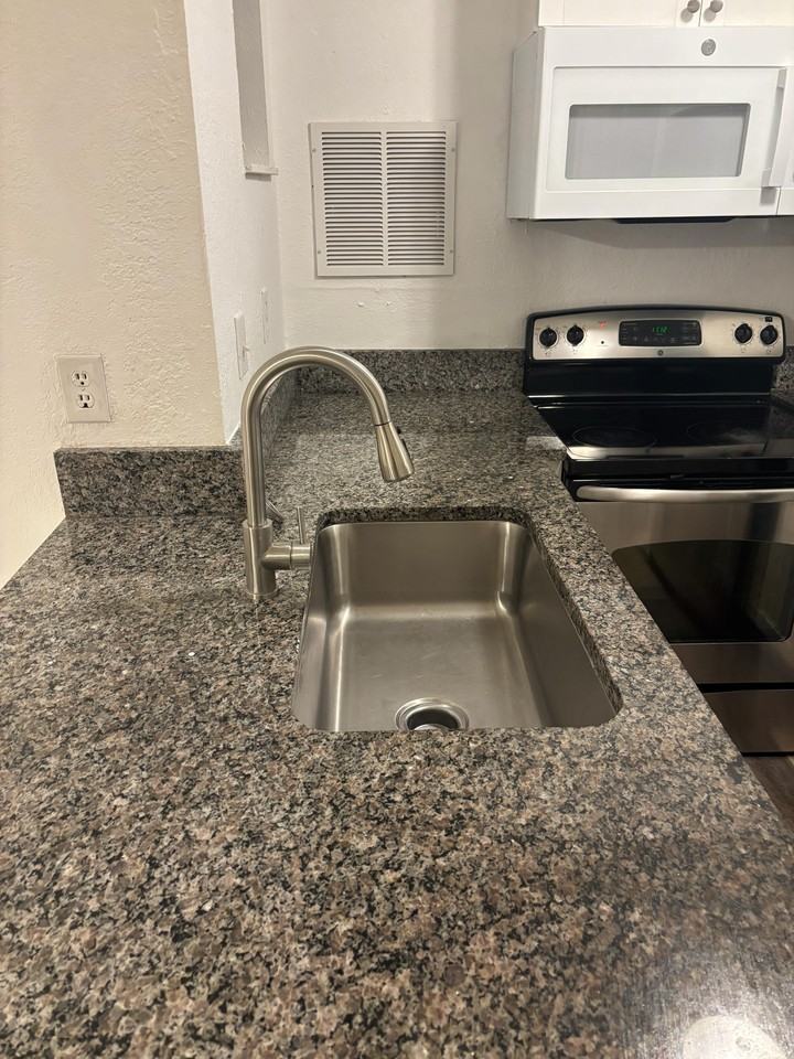 111 Pearl St #111-1BRENO - Photo 2 of 15