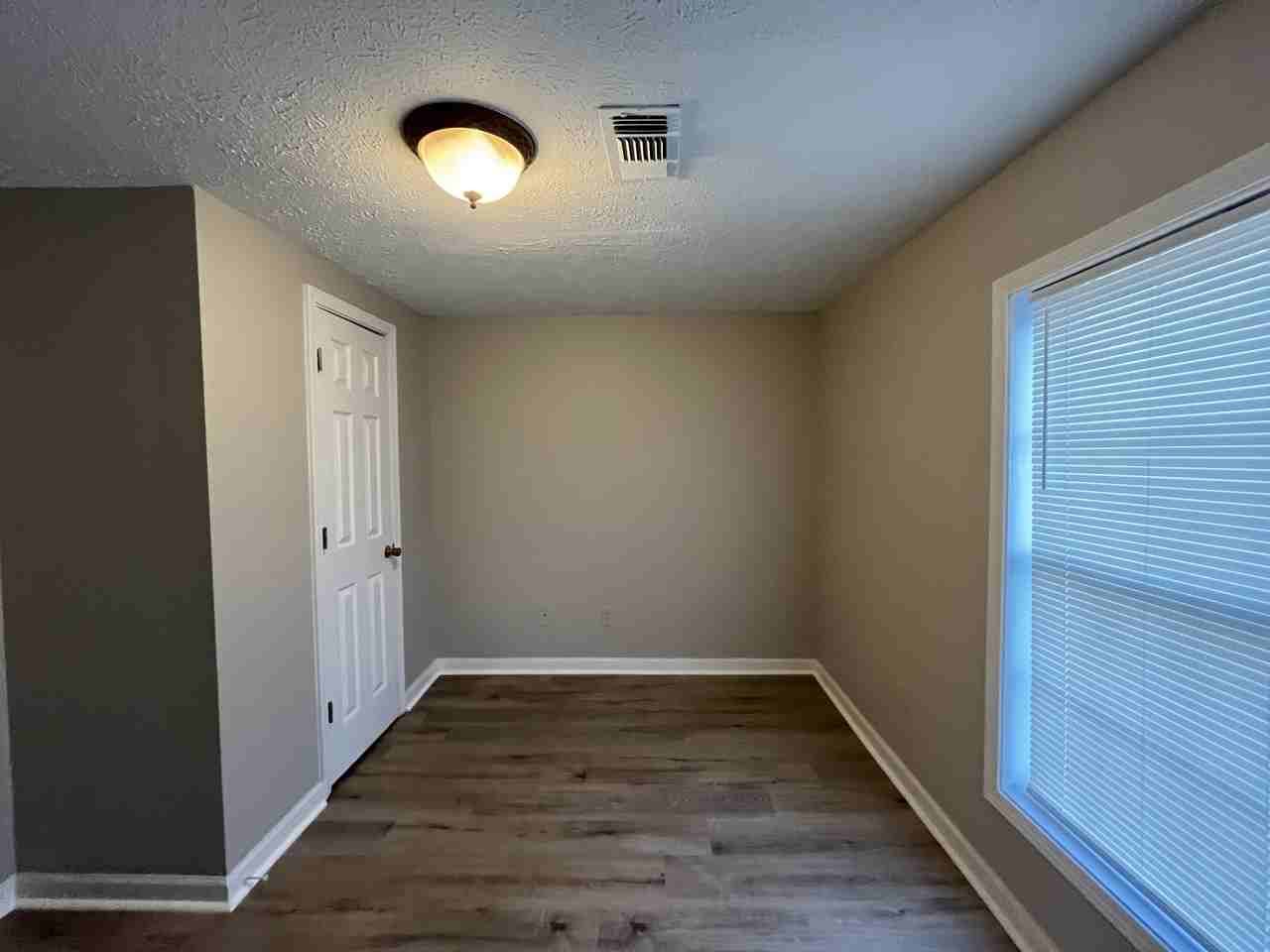 604 N Mclemore Ave #1 - Photo 3 of 10