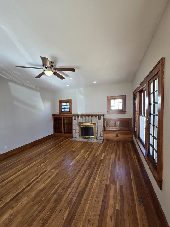 1537 N Vassar Ave #1 - Photo 3 of 50