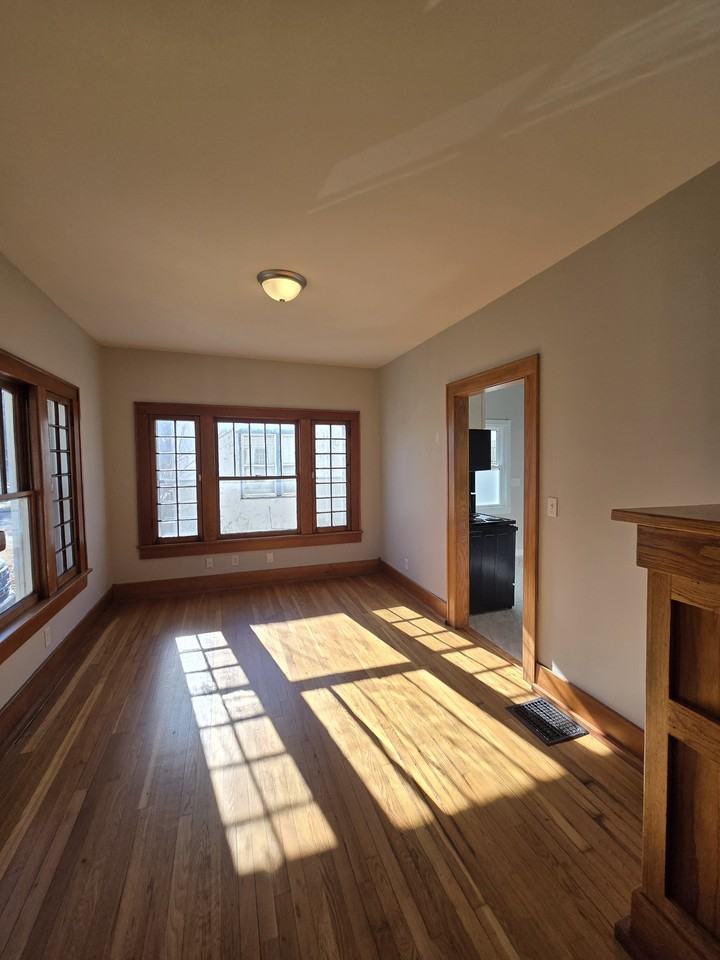 1537 N Vassar Ave #1 - Photo 6 of 50