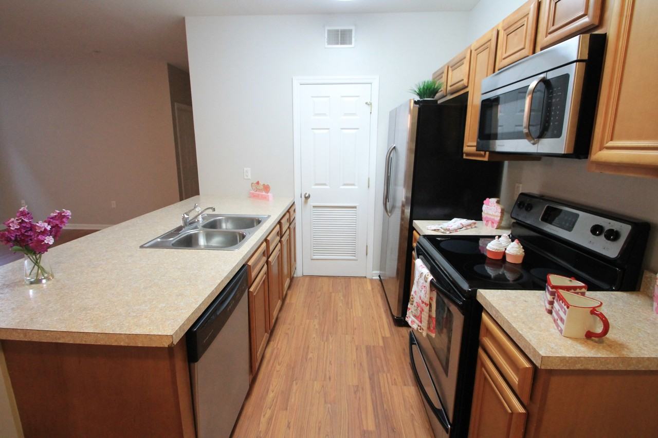 6450 Pleasant StreetApt. 215 #215 - Photo 3 of 10