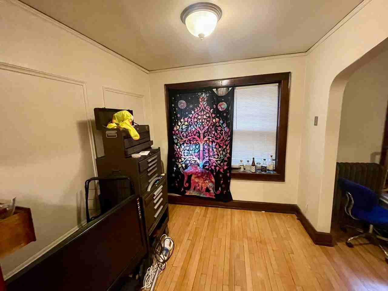 2632 N Oakland Ave - Photo 6 of 20