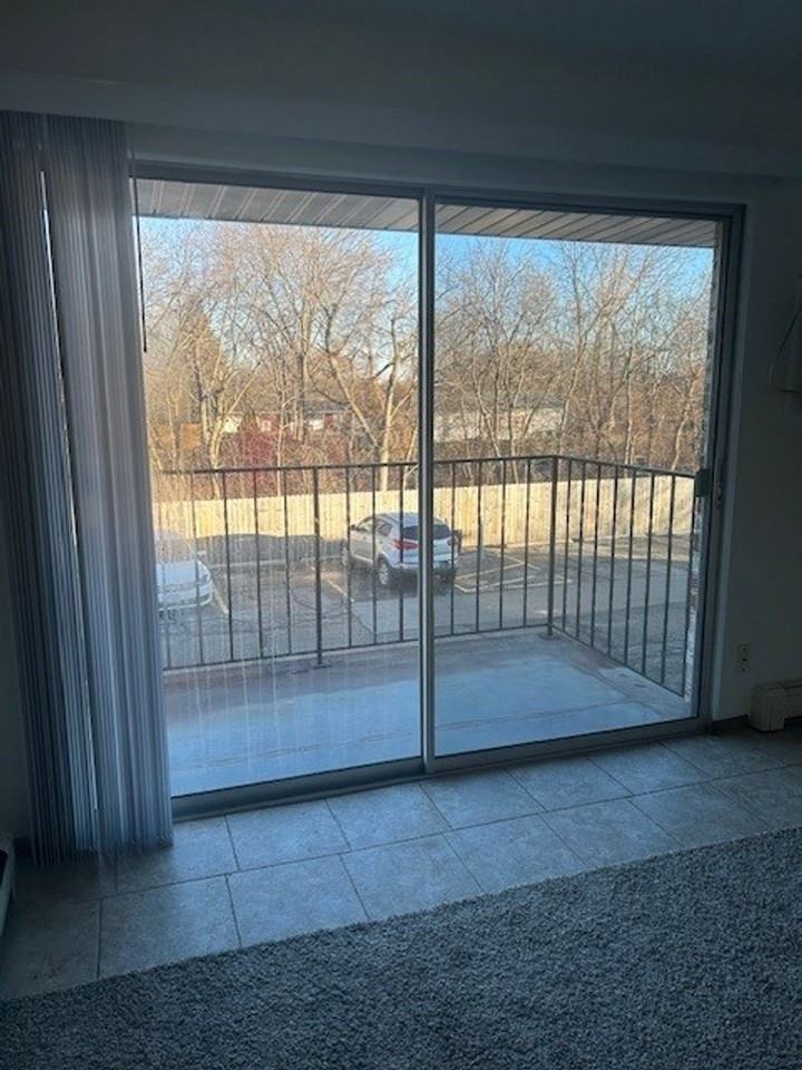Park Avenue Apartments - Photo 4 of 35