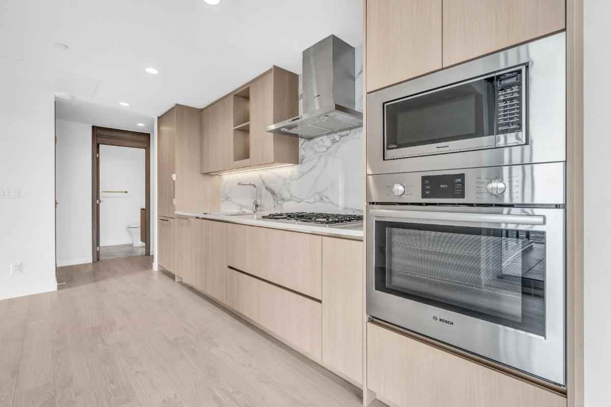 4880 1607-4880 Lougheed Highway #1607 - Photo 4 of 19