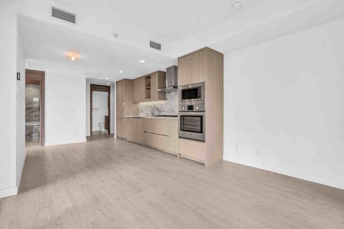 4880 1607-4880 Lougheed Highway #1607 - Photo 6 of 19